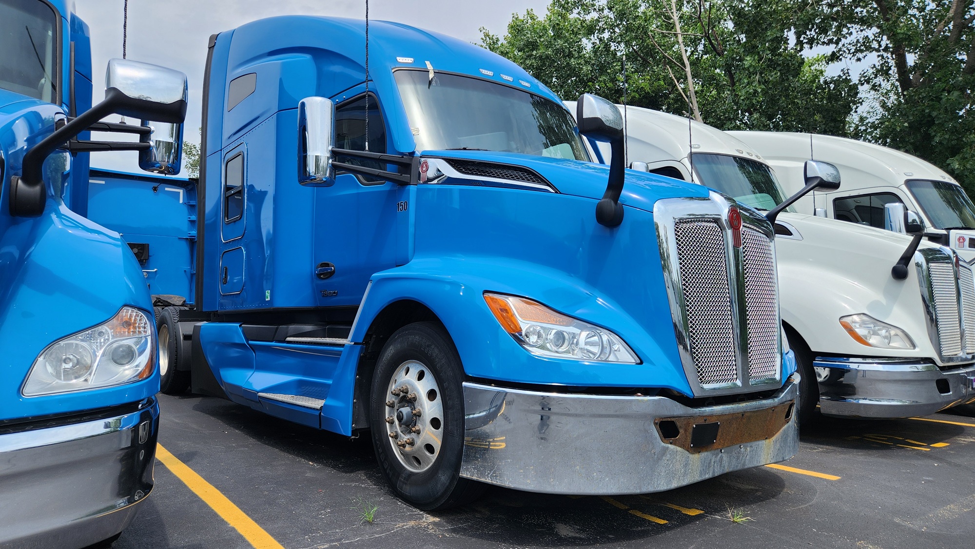 2023 Kenworth T-680
