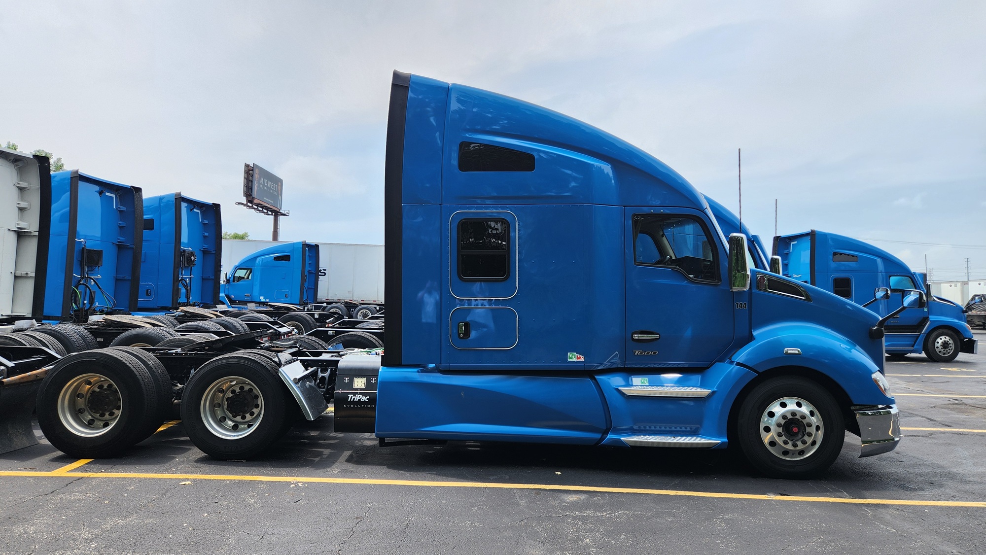 2022 Kenworth T680